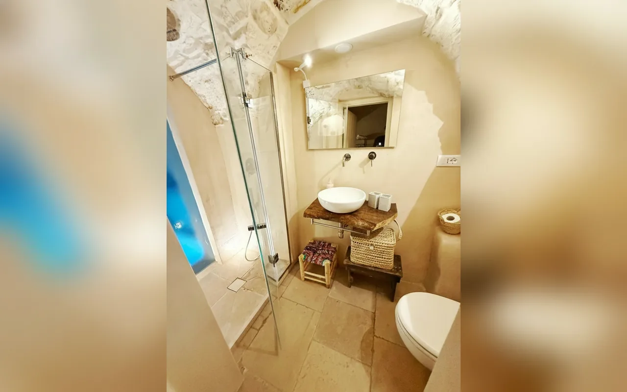 Camera con bagno privato — Ostuni Luxury Stay, Ostuni (Puglia) (foto 30)